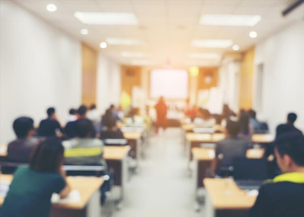 Những lý do nên học Cao đẳng Tiếng Nhật thay vì học trung tâm ngoại ngữ